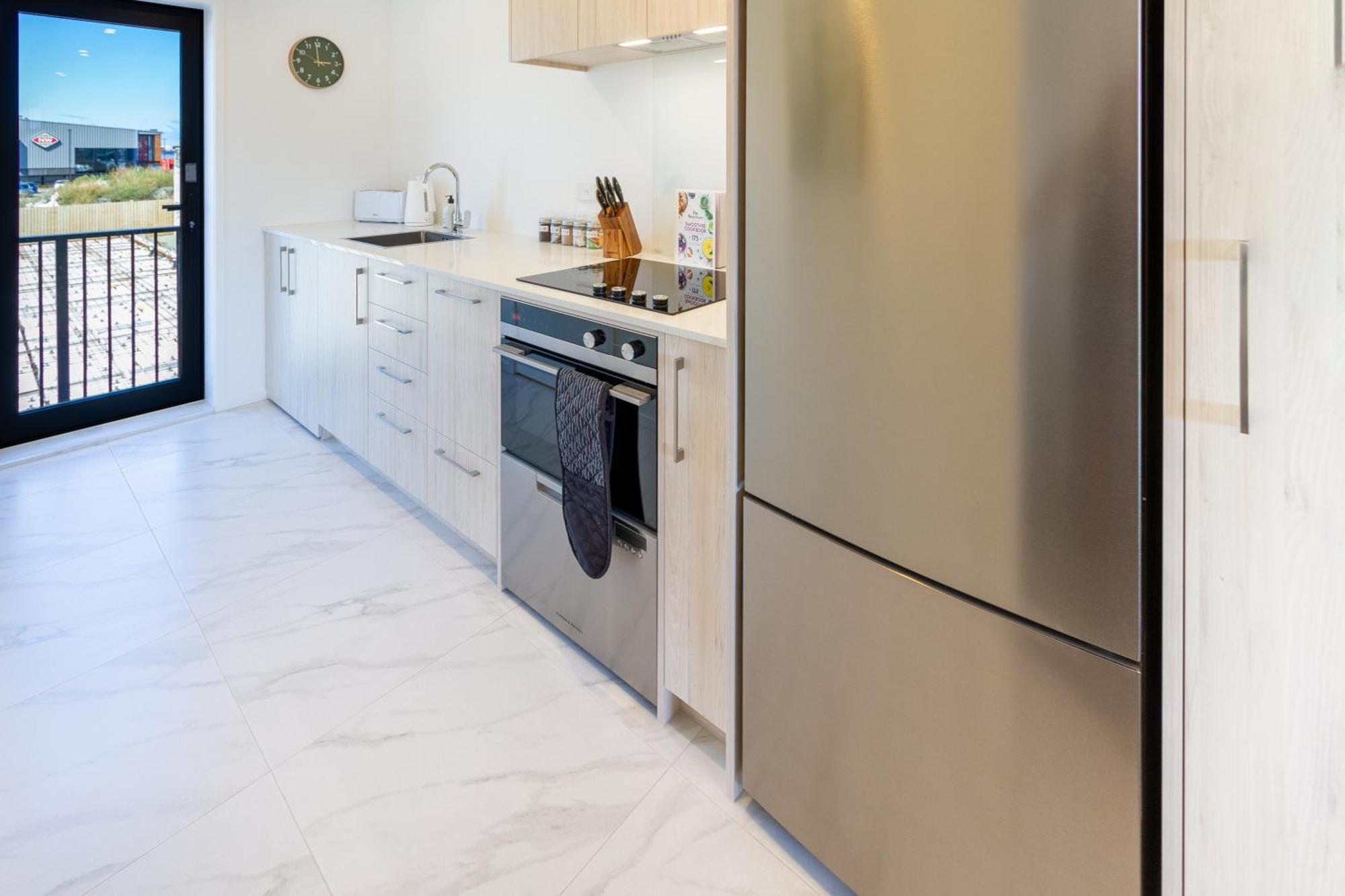 City Living: Upper Studio Haven On Wilmer Christchurch Eksteriør bilde