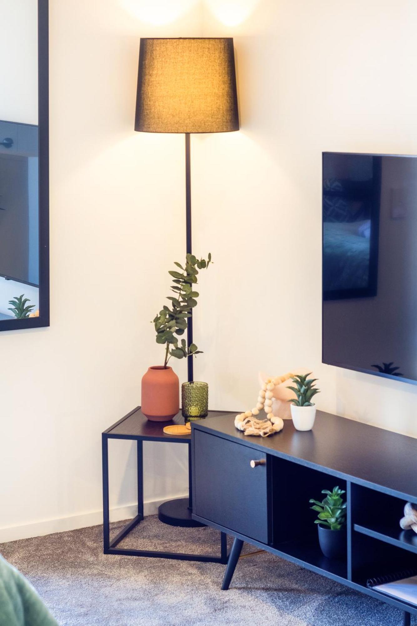 City Living: Upper Studio Haven On Wilmer Christchurch Eksteriør bilde